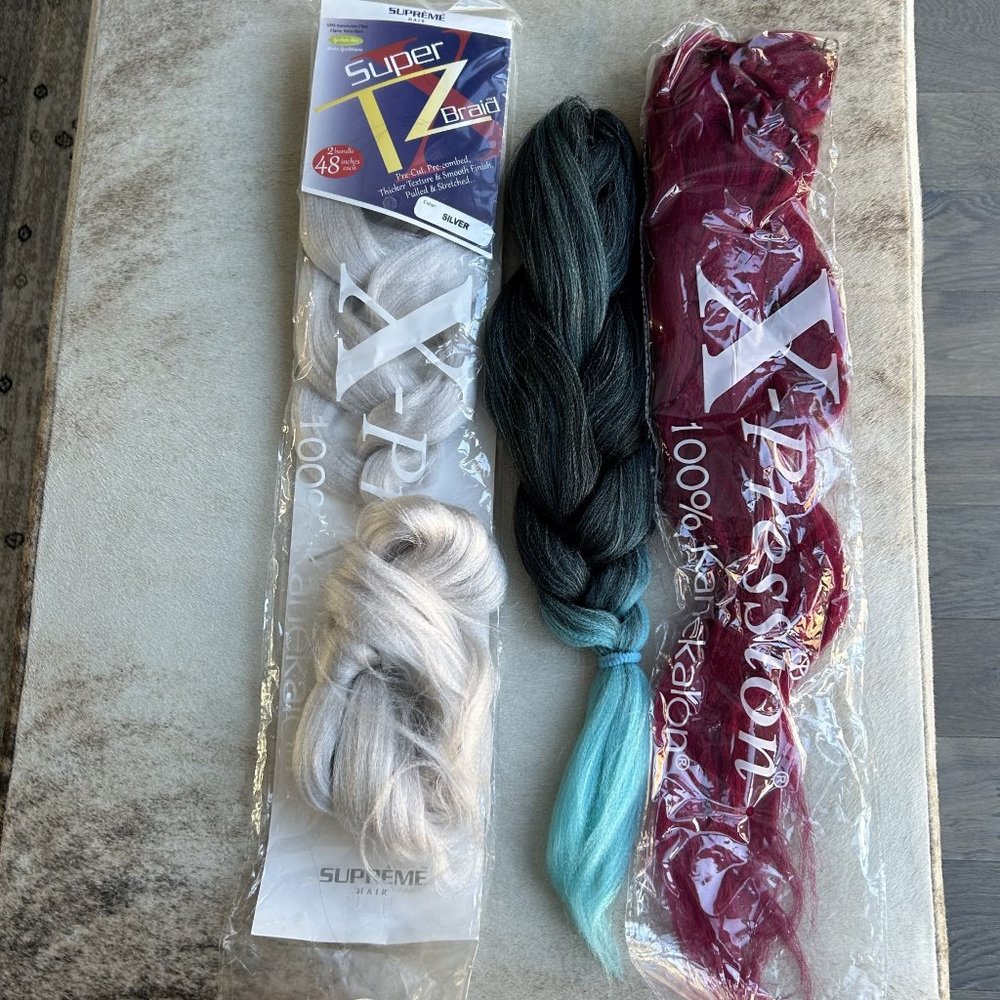 Synthetic Hair / Supreme Hair Braid 48" Silver/Blue Black/Red/ Wig NWOT
